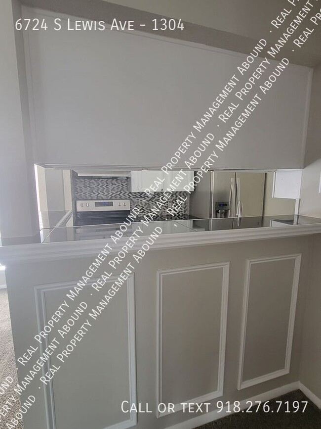 Building Photo - 6724 S Lewis Ave