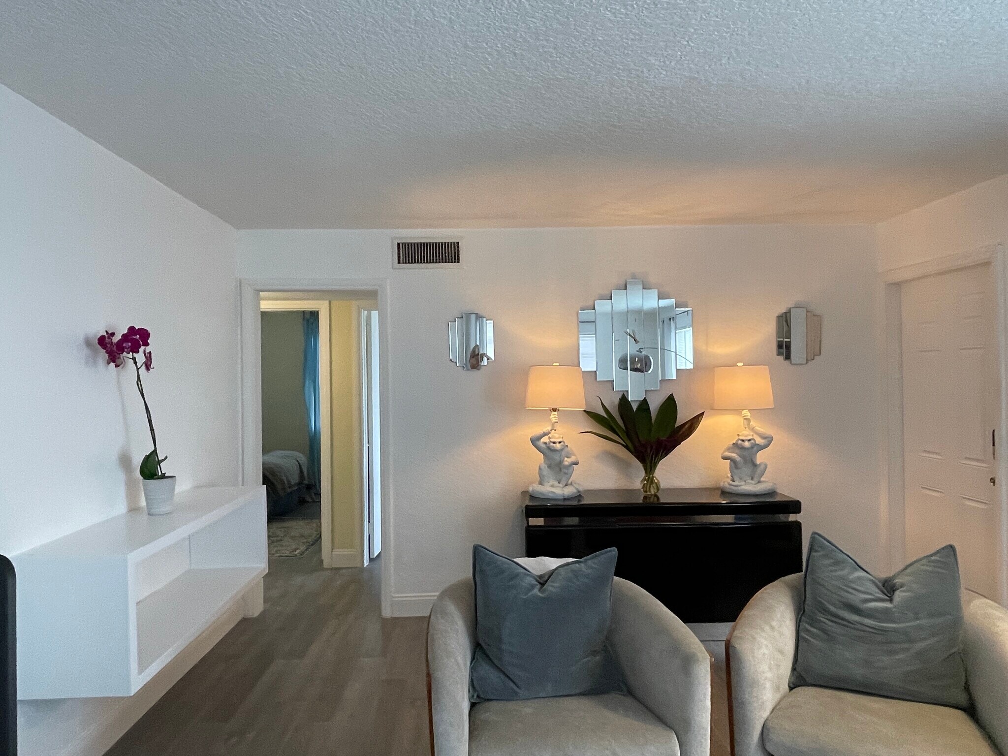 Building Photo - 3902 Westview Ave