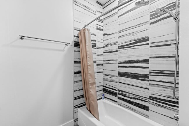 Building Photo - Exclusive Townhome in The Vue at Celebration Pointe