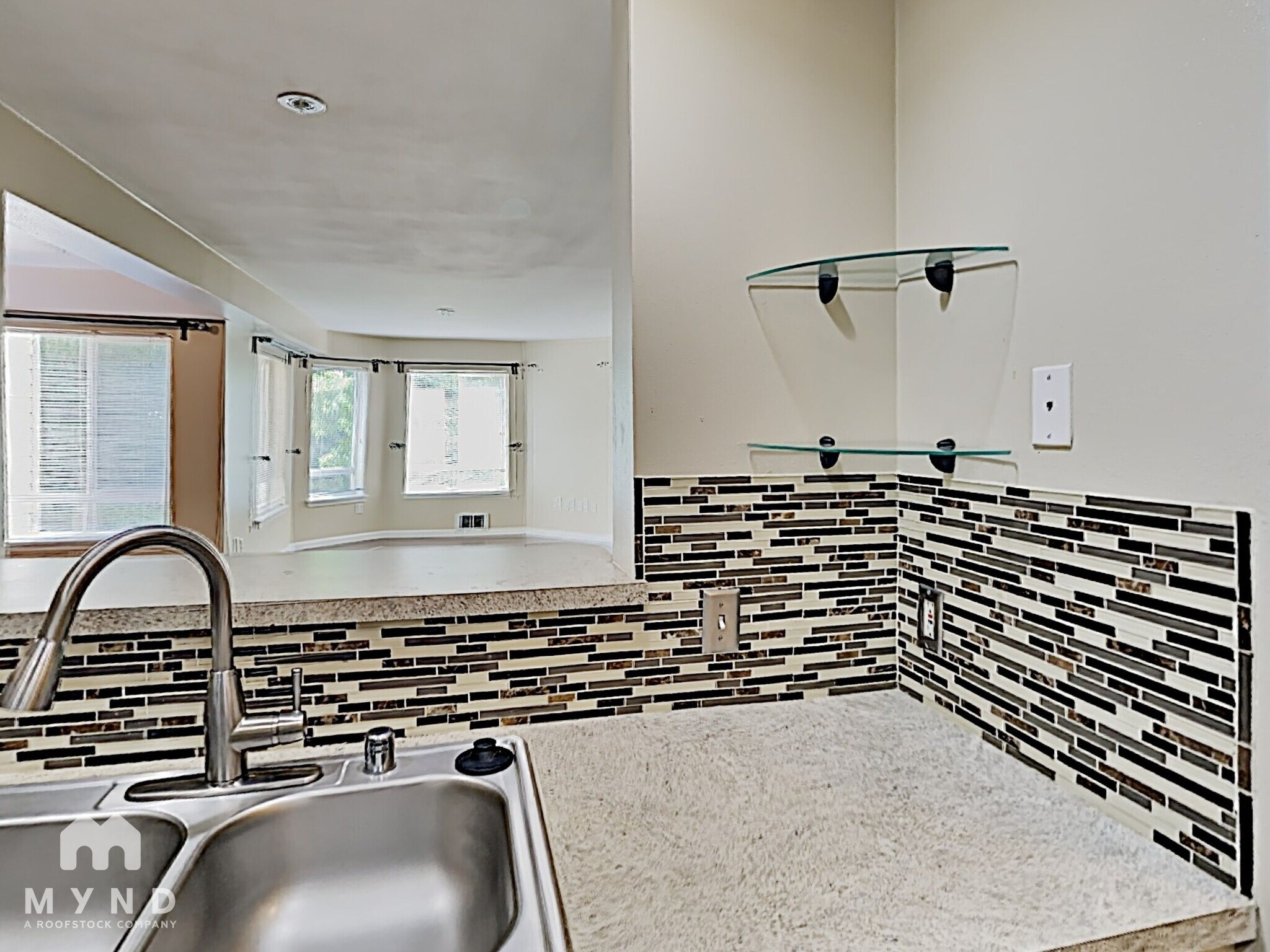 Building Photo - 2530 15th Ave W