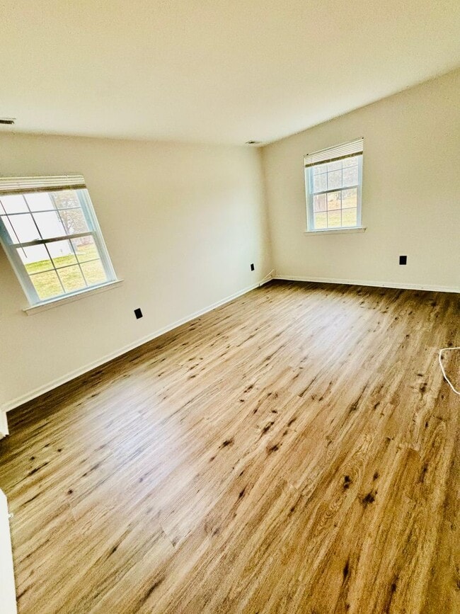 Building Photo - 1959 Main Ave