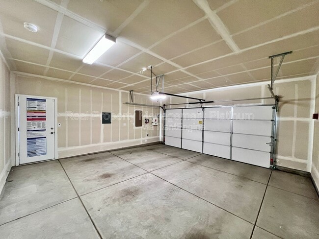 Building Photo - 1436 E Via Albero Dr