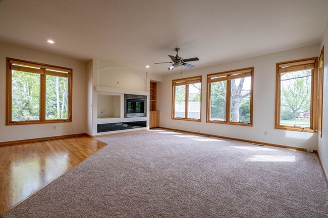 Building Photo - 4 Bed 3 Bath Home in Highlands Meadows - Windsor!