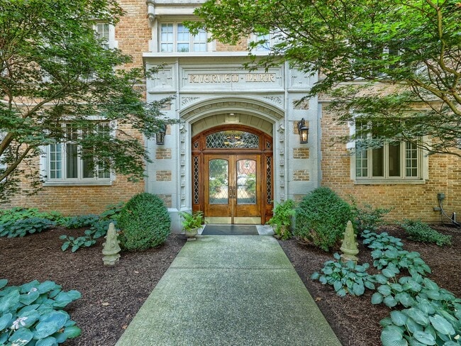 Building Photo - 1525 N Front St