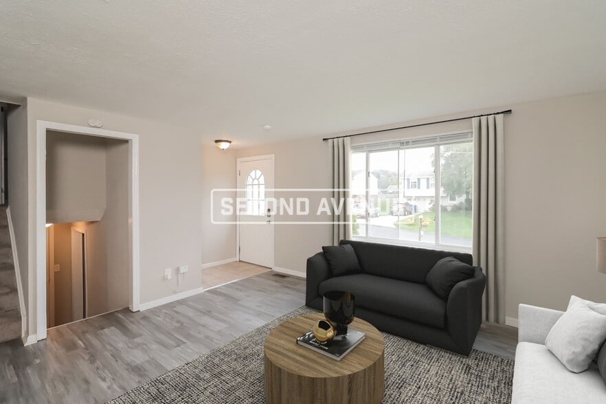 Building Photo - 564 Carnival Dr