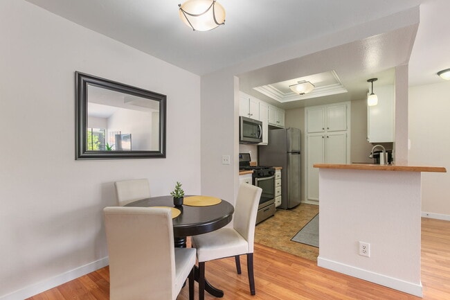 Building Photo - 1075 Shadowridge Dr