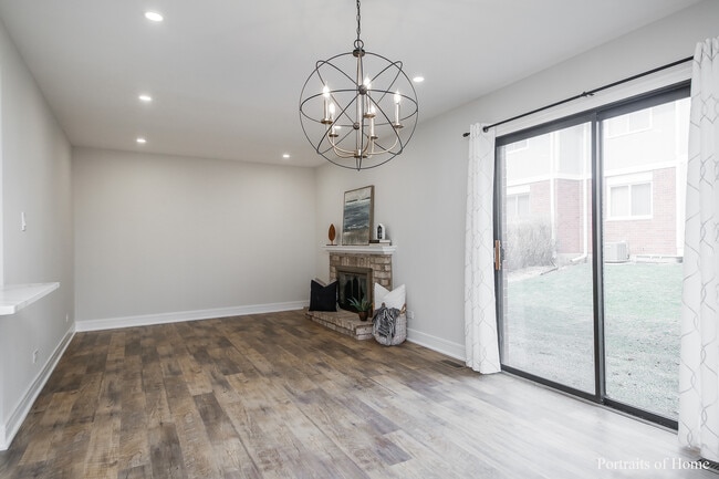 Building Photo - 1623 Southampton Ct
