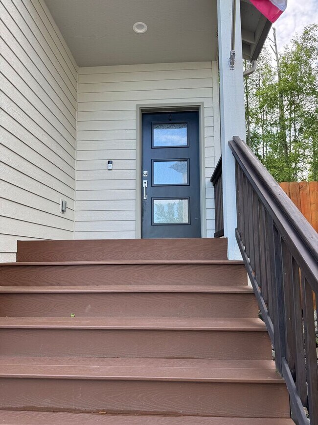 Building Photo - Stunning home in desirable Eagle River neighborhood