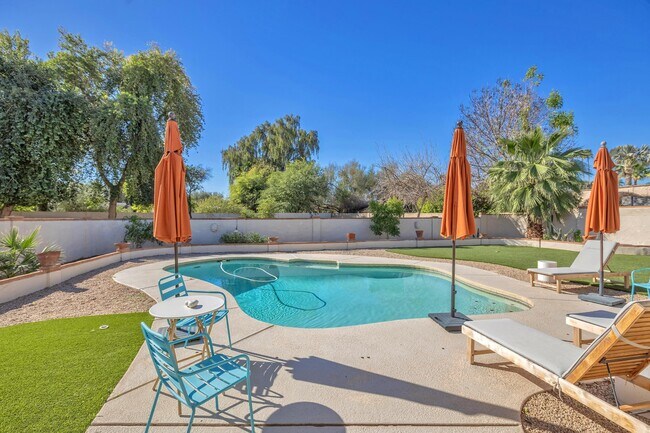 Building Photo - 7441 E Century Dr