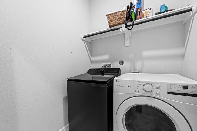 Building Photo - 534 Cedar Harbor Ct