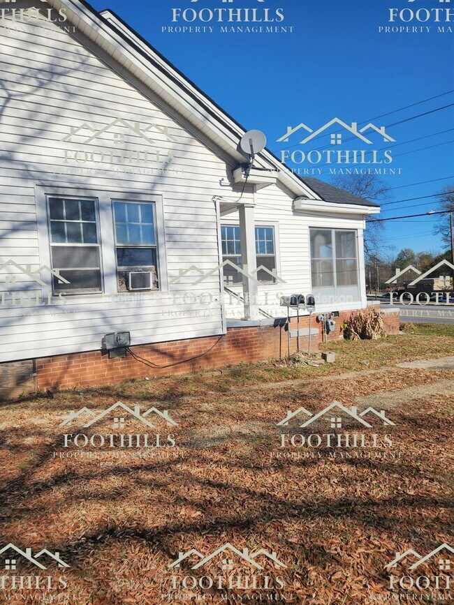 Building Photo - 509 N Fant St