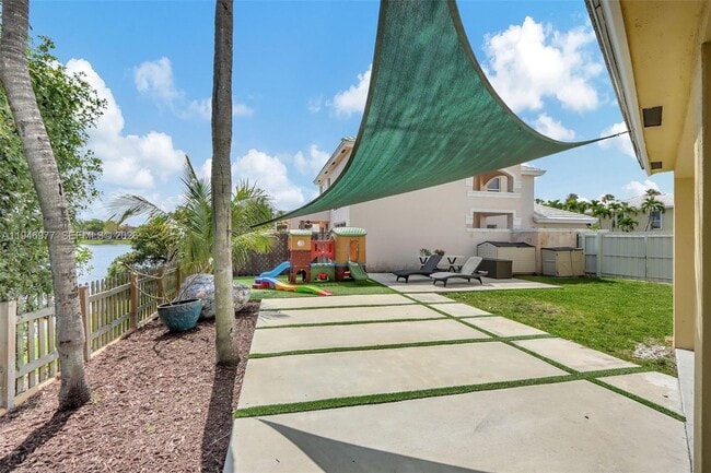 Building Photo - 15481 SW 47th Terrace