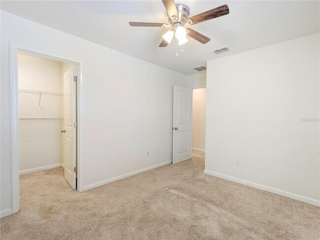 Building Photo - 11670 Rolling Green Dr