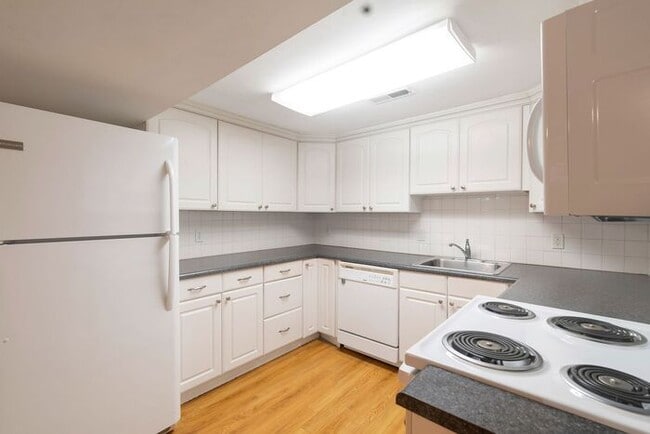 Building Photo - Cozy Basement Apartment in Orem