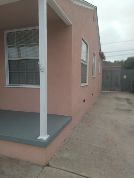 Building Photo - 2724 W Caldwell St