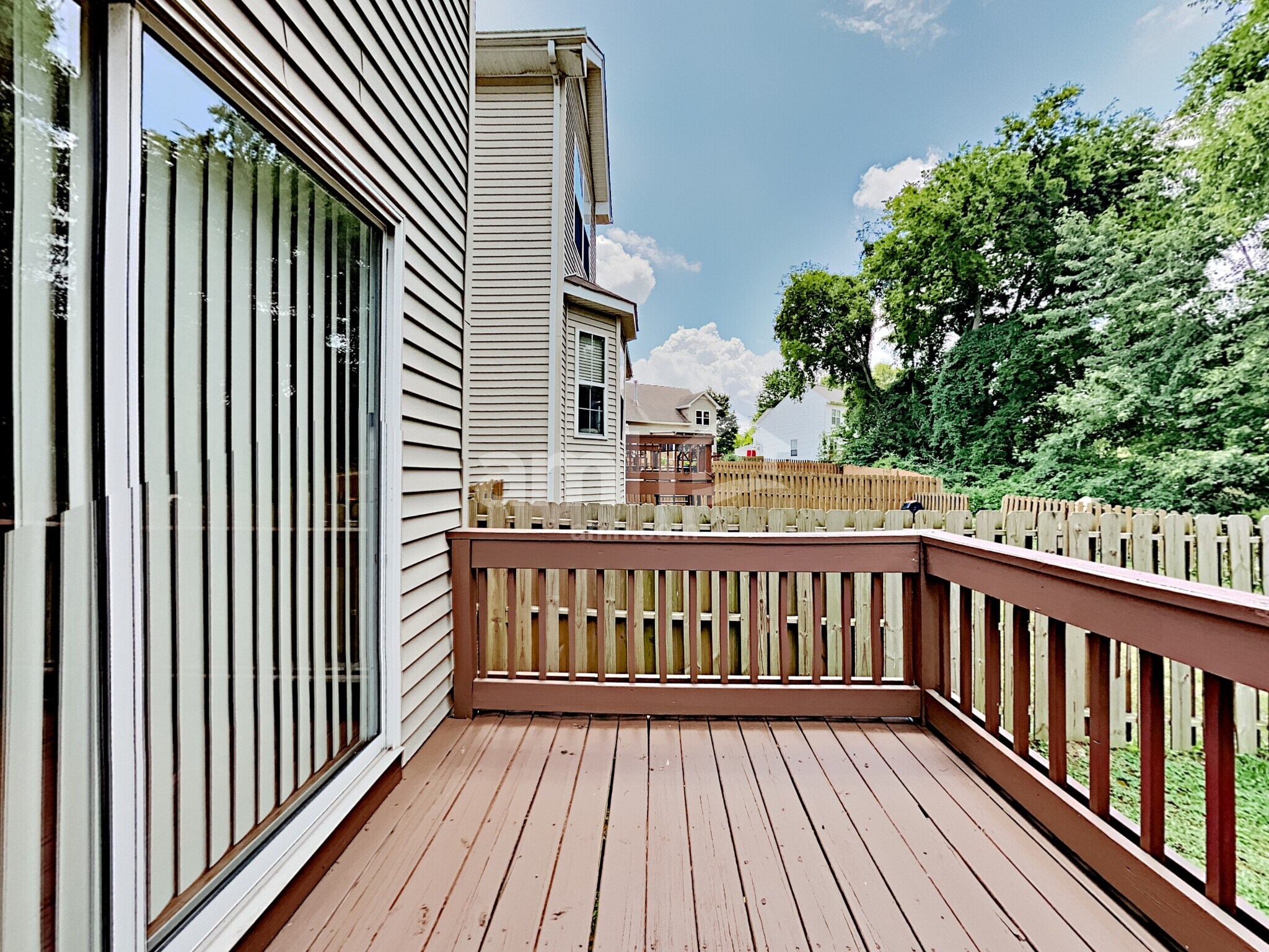 Building Photo - 4108 Meadow Green Dr