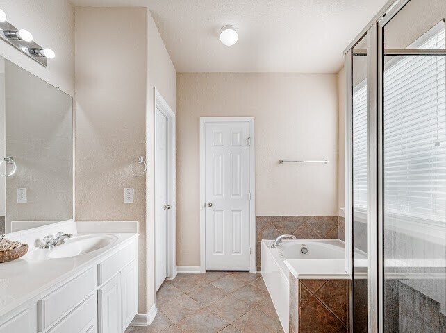 Building Photo - 7303 Enchanted Rock Ln