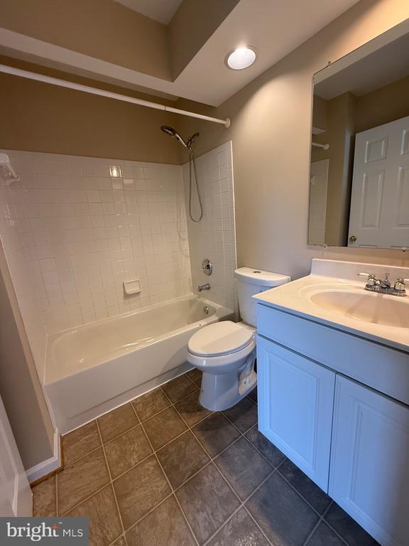 Building Photo - 12700 Nettlecreek Pl