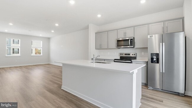 Building Photo - 466 Still Feather Ave