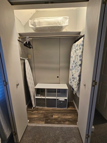 Building Photo - 115 W 5th Ave