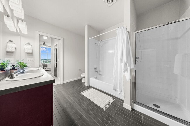 Building Photo - Portal Condominiums ~ Queen Anne