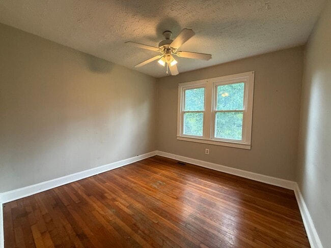 Building Photo - 3 Bedroom 1 Bathroom Home in Greene County...