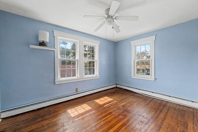 Building Photo - 615 Shore Rd