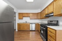 Building Photo - Stunning 3 bed, 2.5 bath home in McKees Rocks available October 1!