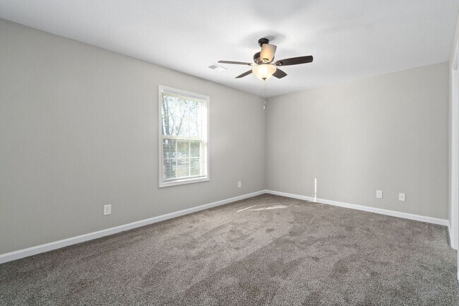 Building Photo - 1007 Glenkirk Dr
