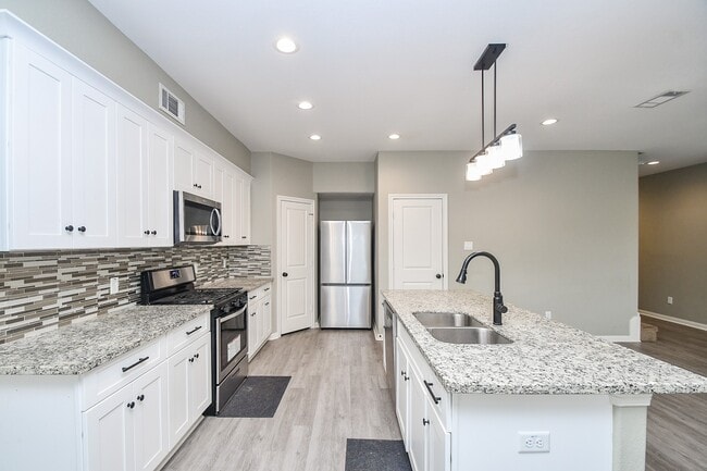 Building Photo - 8215 Bonaire St