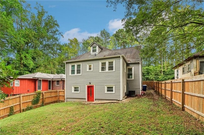 Building Photo - 1393 Westview Dr SW
