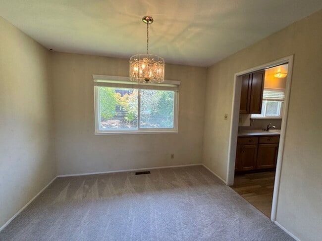 Building Photo - 4 bedroom Moraga home is now available for...