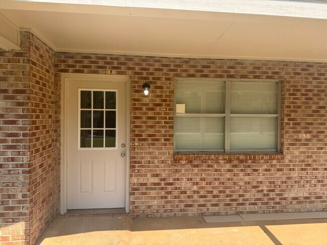 Building Photo - Richland Apartments Building F