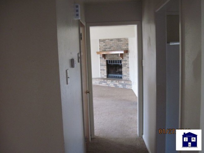 Building Photo - 2412 Post Oak Ave