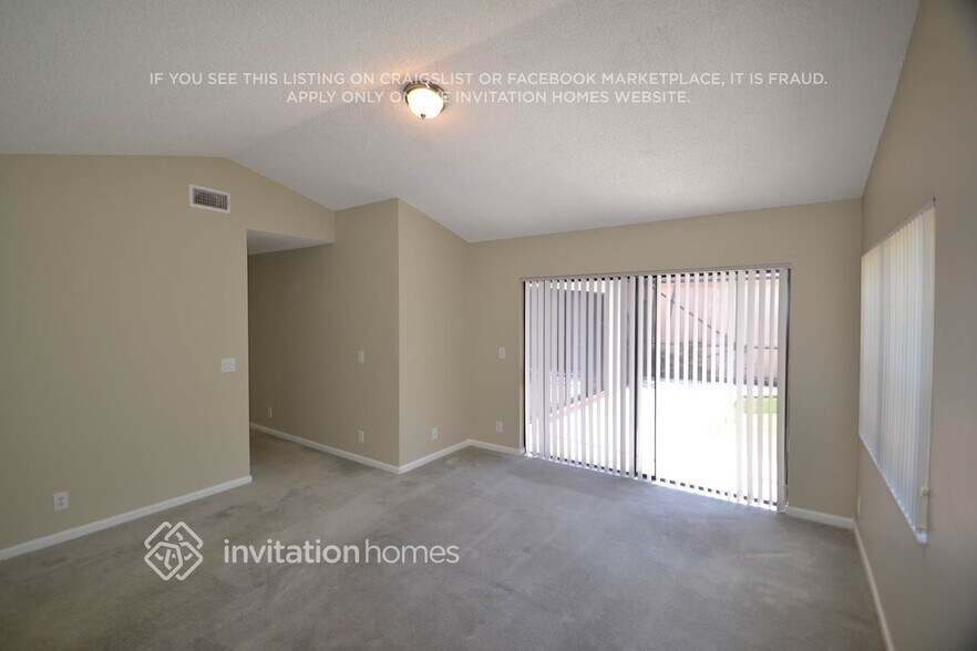 Building Photo - 2528 La Cristal Cir