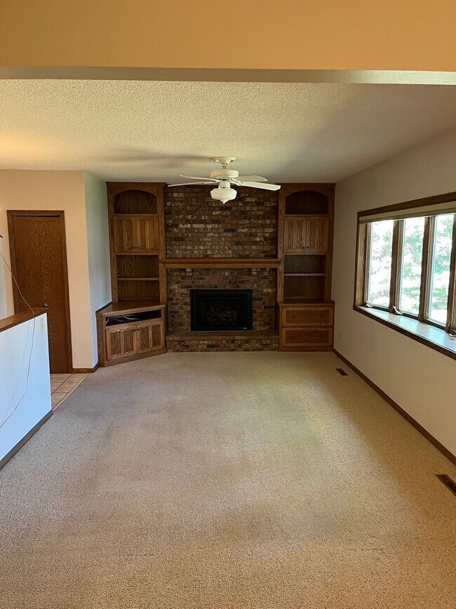 Building Photo - 3697 Gresham Ave N