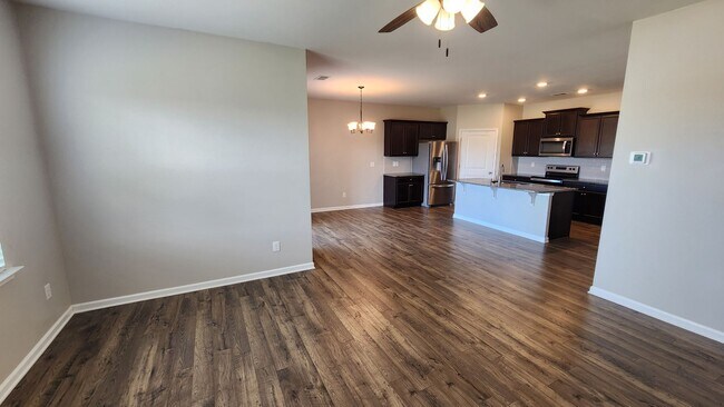 Building Photo - Simpsonville - Howards Park - One Level 4B...