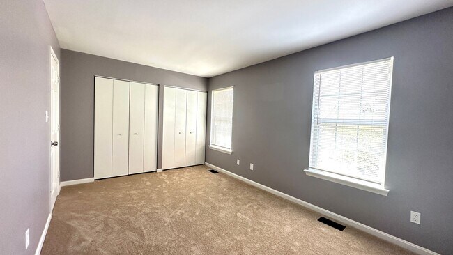 Building Photo - 704 St Peters Ct