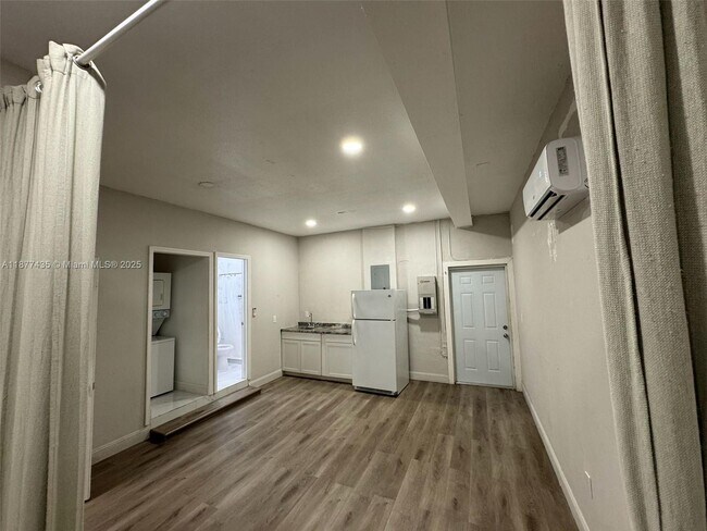 Primary Photo - 1500 SW 152nd Pl