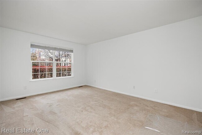 Building Photo - 23102 Alexa Dr