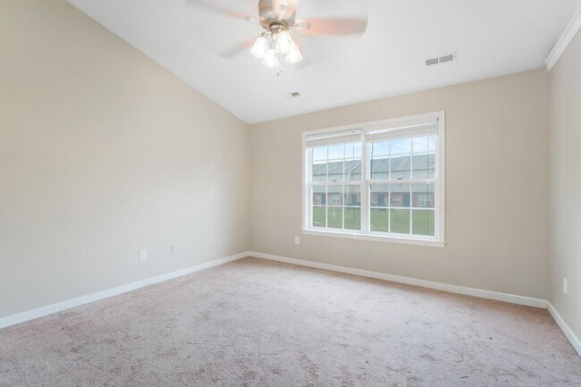 Building Photo - 405 Donelson Loop