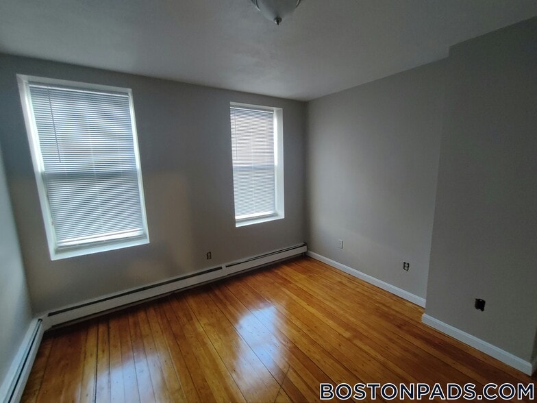 Building Photo - 67 Shawmut St