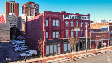 Building Photo - Broad St. Lofts