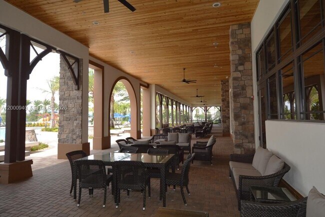 Building Photo - 8630 Lakeside Bnd