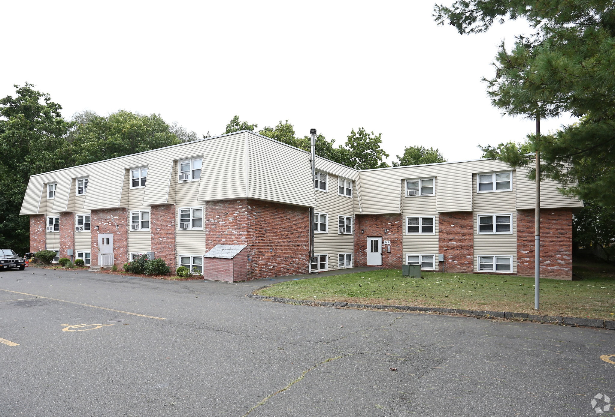 Building Photo - Warner Village Rental Community