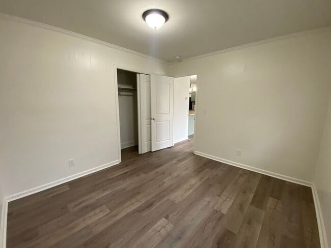 Building Photo - Inglewood 2/1 Duplex - Renovated - Fenced ...