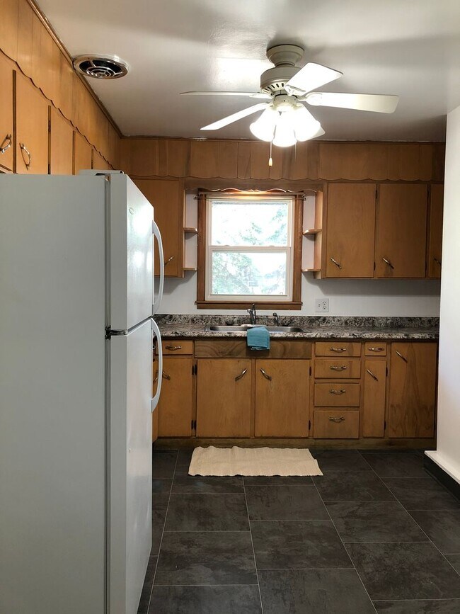 Building Photo - Park Apartments - 530