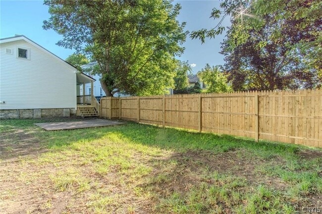 Building Photo - 406 Stone St