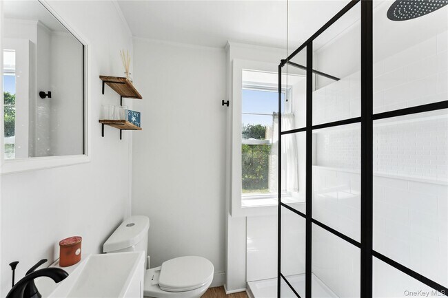 Building Photo - 36 Lamb Ave