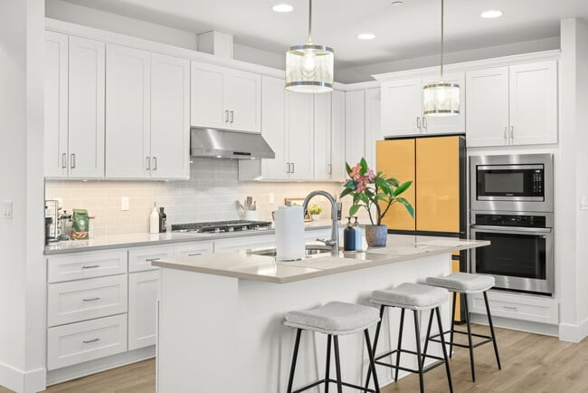 Building Photo - 5891 SW 67th Pl